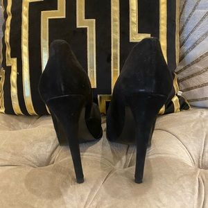 Black suede platform heel